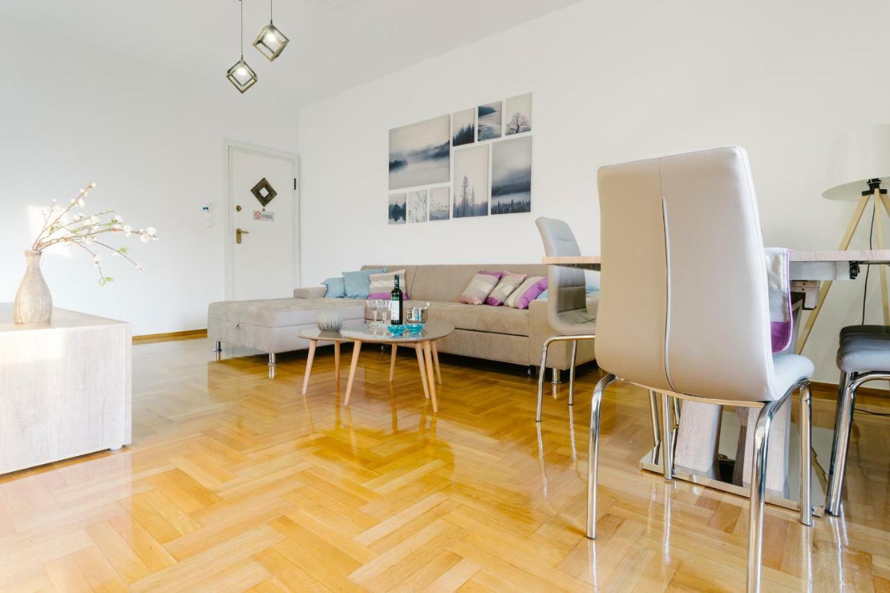 Bright 2 Bedrooms Apt. In The Heart Of Athens W Stunning Views To Acropolis Buitenkant foto